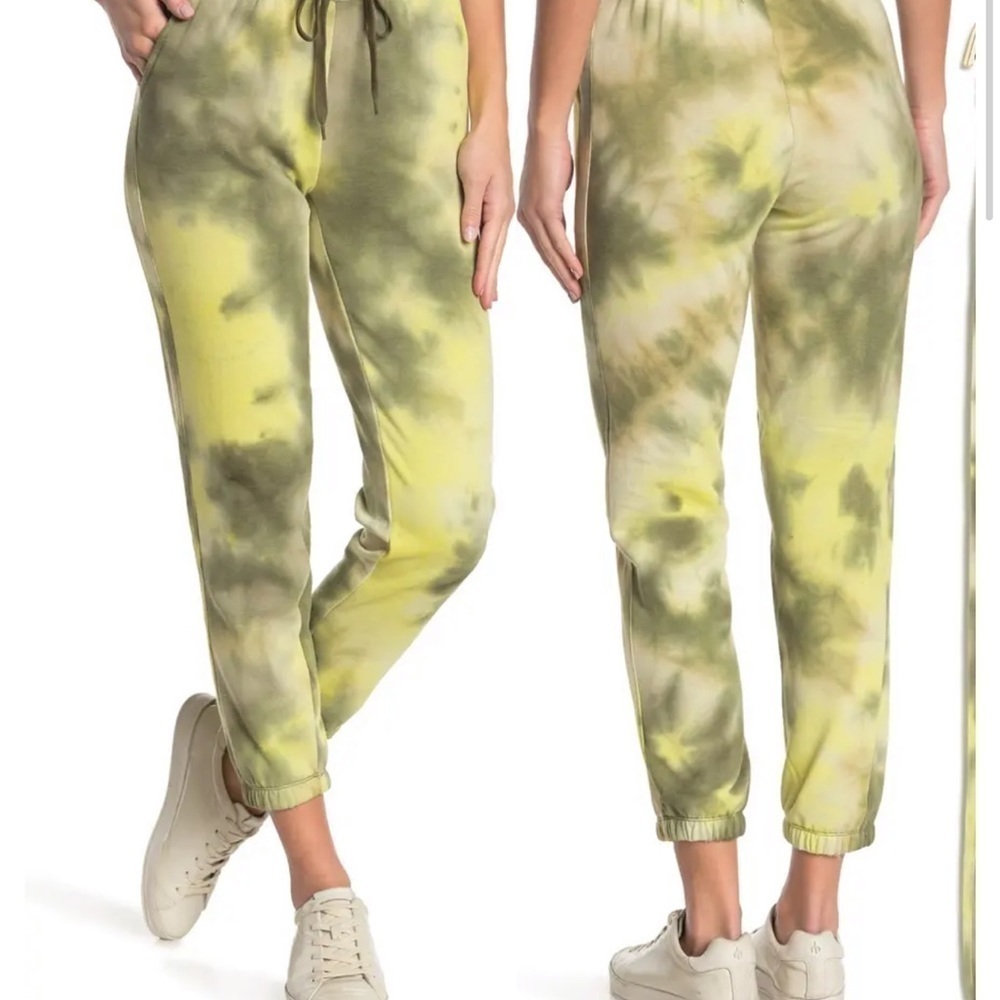 CROPPED Tie Dye Hoodie & Jogger Set
OOKIE AND LALA